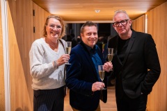 020_Momenttom.com_2023_TOM10063