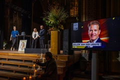 083_Momenttom.com_2023_TOM10888