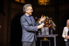 099_Momenttom.com_2023_TOM11025