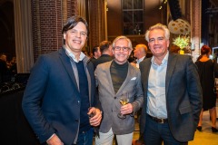 122_Momenttom.com_2023_TOM11227