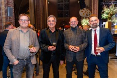 133_Momenttom.com_2023_TOM11281